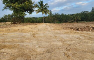 SOLARES A SOLO 5 MINUTOS DE LA CHARLES DE GAULLE EN EL RESIDENCIAL PASEO DEL PARAISO