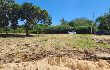 SOLARES A SOLO 5 MINUTOS DE LA CHARLES DE GAULLE EN EL RESIDENCIAL PASEO DEL PARAISO