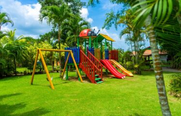 SOLARES PARA VILLAS EN LAGO DE REYES