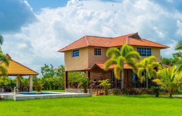 SOLARES PARA VILLAS EN LAGO DE REYES